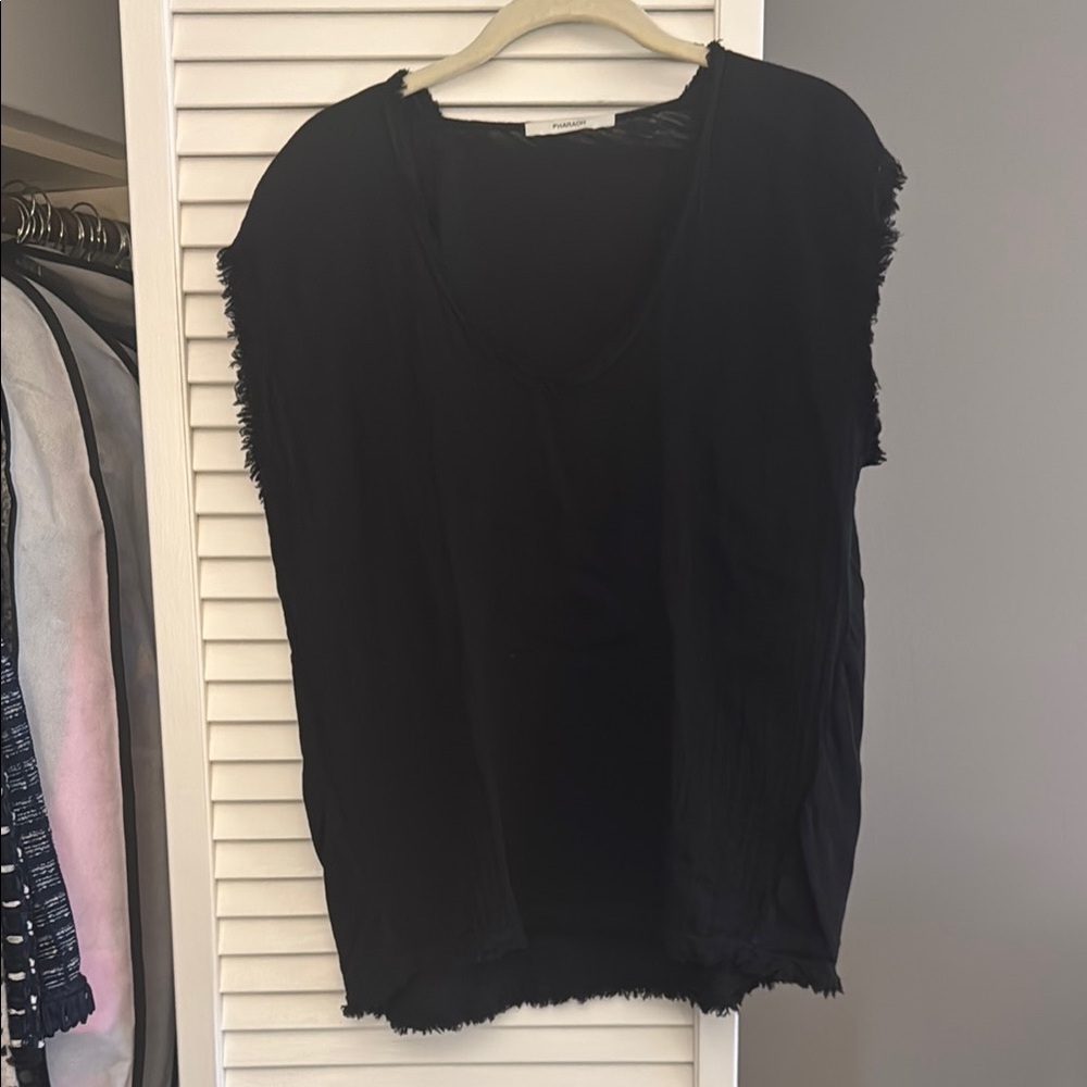 Pharaoh Collection Black U-Neck Short Sleeve Tee with Fringe Detail Small